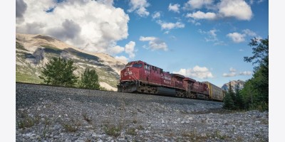 9.300 nhân viên bị khóa bên ngoài tại cả hai tuyến đường sắt lớn của Canada trong bối cảnh đường sắt quốc gia đóng cửa